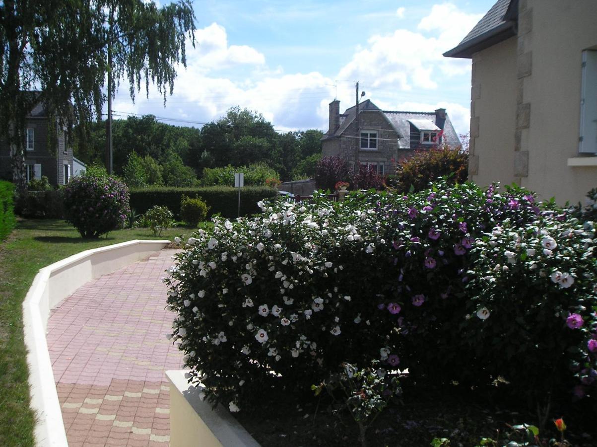 Les Hortensias Saint-Pierre-de-Plesguen Екстер'єр фото